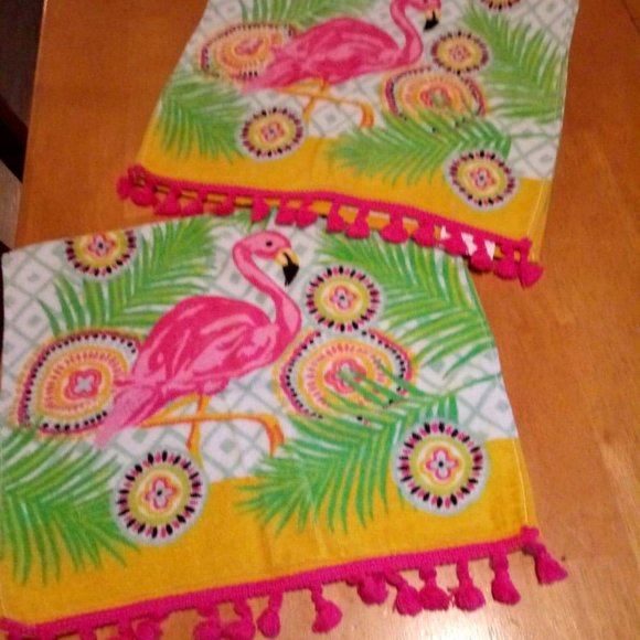 NWOT set of 2 flamigo hand towels - Picture 4 of 4